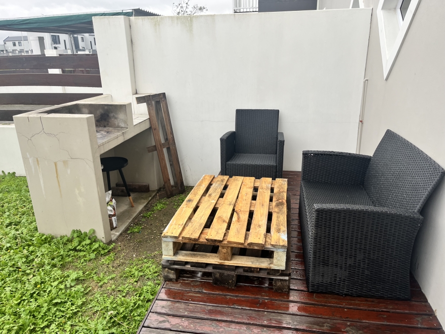 2 Bedroom Property for Sale in Parsonsvlei Eastern Cape